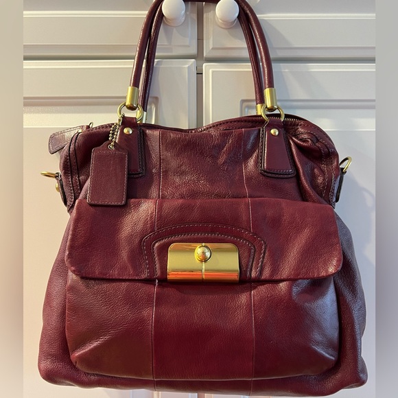 Coach Handbags - Vintage Coach handbag satchel style in dark purple.